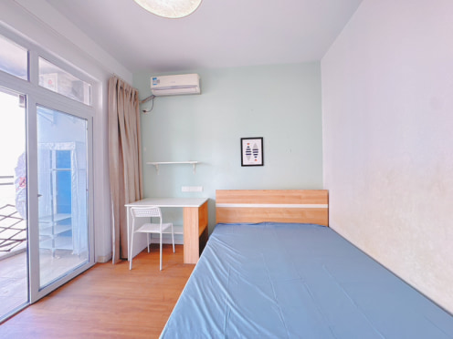 合租·佳居花园B区 4居室 南卧