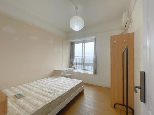 合租·邮政绿苑 4居室 东卧