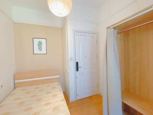 合租·协信春山台 4居室 南卧