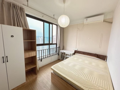 合租·融景城锦峰 5居室 东卧