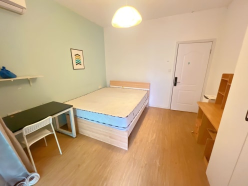 合租·江与城北区二组团 5居室 南卧