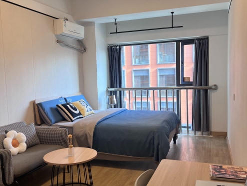 独栋·龙湖冠寓 成都青羊新城店 【首月立减500 妇幼进修折上折】妇幼进修特惠  拎包入住  可开发票  电梯公寓近地铁 开间