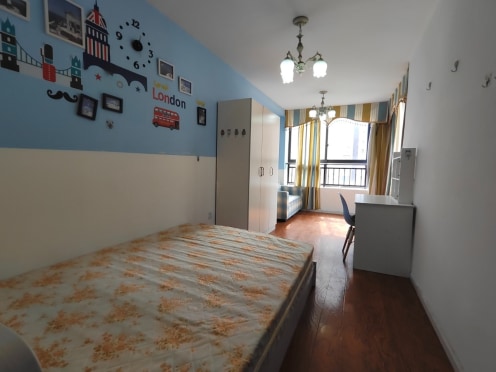 合租·天府世家 5居室 南卧