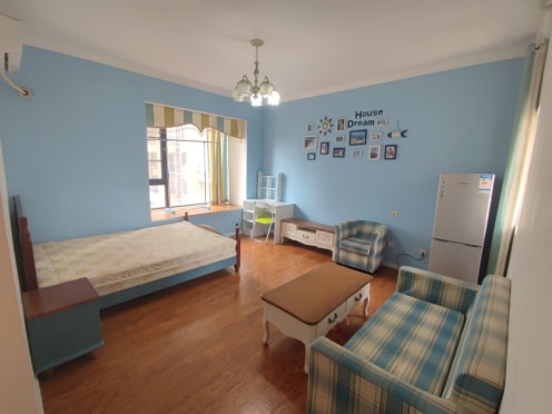 合租·天府世家 5居室 南卧