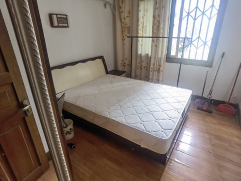 合租·海棠名居 5居室 南卧