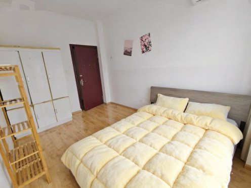 合租·兴元华盛三期 4居室 南卧