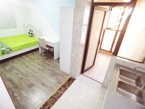 合租·恒泰理想城 5居室 南卧