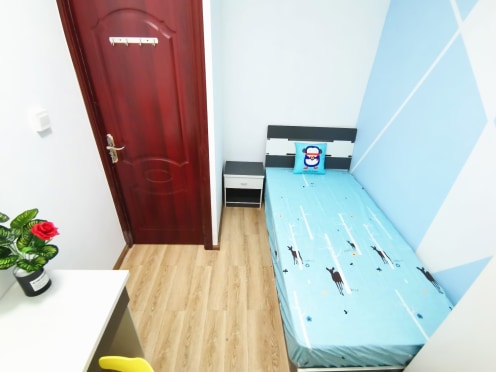 合租·未名城A8地块 5居室 南卧