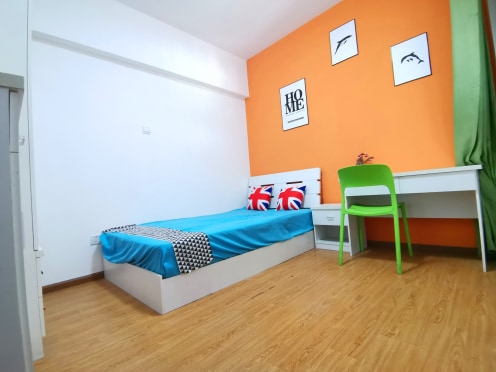 合租·滇池名门 5居室 南卧