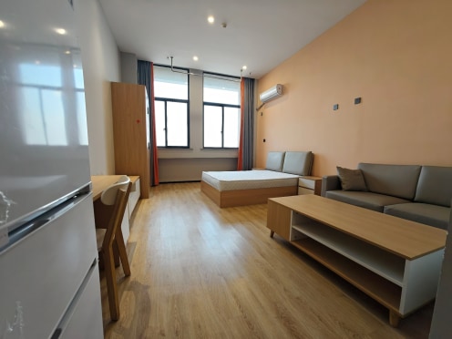 独栋·稻梦公寓 吴江店 -单人公寓-集中管理可开票-押一付一可月租 1室1厅