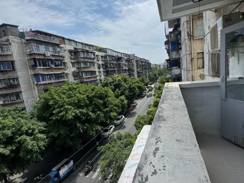 独栋·松鼠公寓 罗家碾121号店 草堂北路套二地铁口可短租0中介费 2室1厅