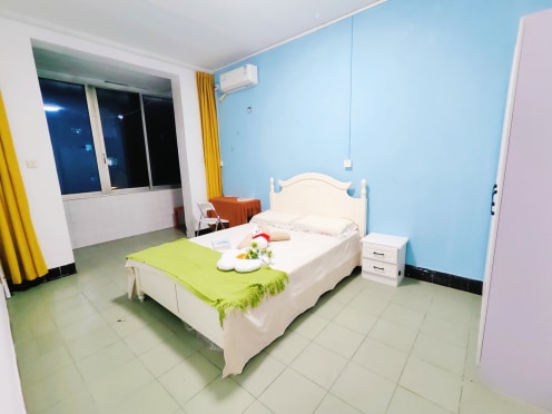 独栋·家哆堡公寓 柿子巷店 宽窄巷子 通惠门套三 家具齐全 拎包入住 可短租月付 0中介费服务费 3室1厅