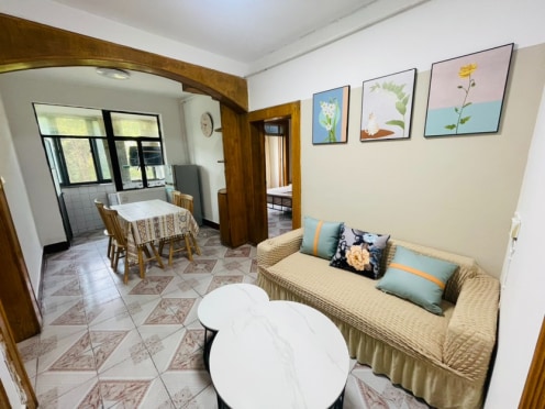 独栋·家哆堡公寓 九里堤北路42号店 西南交套三 家具齐全拎包入住 可短租月付 0中介费服务费 3室1厅