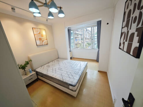 独栋·家哆堡公寓 马鞍东路店 前锋路 3号线精装套二 可短租可月付无中介 3室1厅