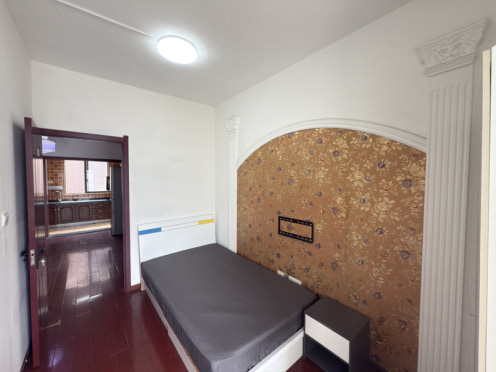 合租·翡翠半岛 4居室 南卧