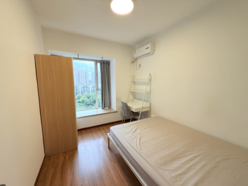 合租·军安卫士花园 4居室 南卧