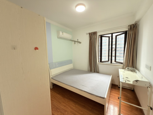 合租·中德英伦世邦K区 5居室 南卧