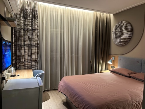 独栋·逗号公寓 金华胜利街店 公寓豪华大床房 开间