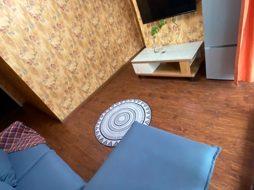 独栋·一座城公寓 千禧河畔D区 花木里小套二，无中介，可月付 2室1厅