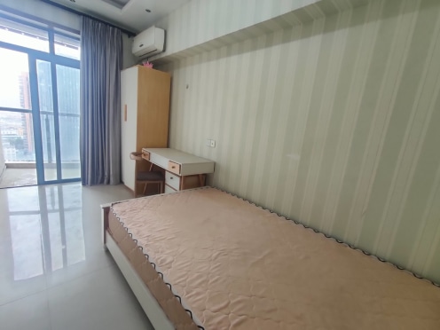 合租·元一时代广场 3居室 南卧