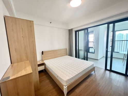 独栋·华庭 创业大厦 金湾商都D馆楼上单身公寓 无中介费  民水民电 家电齐全 金山公园对面 门口即公交站交通便利 开间