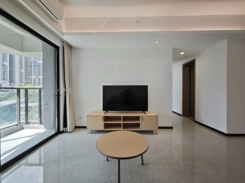 独栋·华庭 琴澳新城 近商都 华发琴澳新城 四季峰景五期 高端小区 拎包入住 民水民电 3室2厅