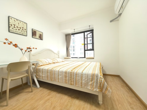 合租·金沙湖畔 5居室 西南卧