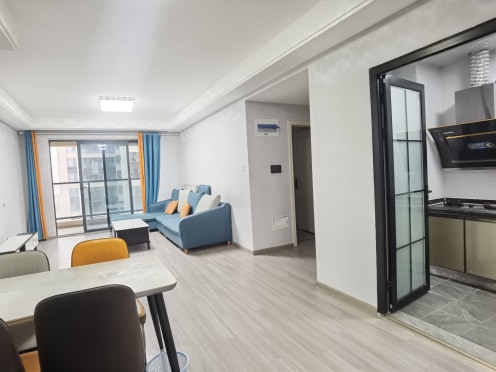 独栋·如逸公寓 温江康德馨苑店 无中介费无服务费直租，精装宽敞套三双卫 3室2厅