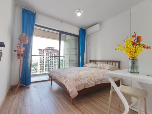 合租·金沙湖畔 4居室 东南卧