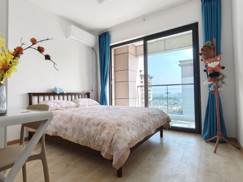 合租·金沙湖畔 4居室 东南卧