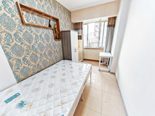 合租·蔚蓝世纪 5居室 东卧