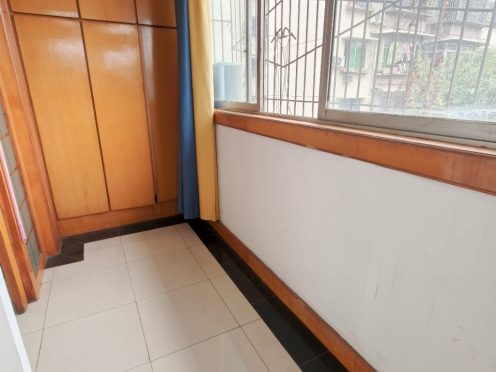 合租·红石路88号 4居室 东卧