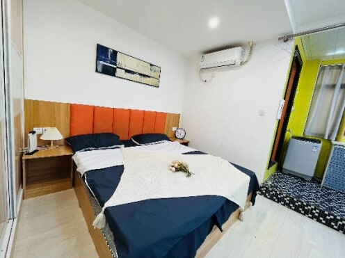 独栋·蜜租公寓 上海北路店 无中介 近国威路地铁拎包入住 1室1厅