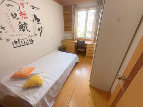 合租·群谊二村 3居室 南卧
