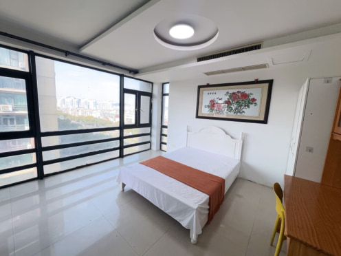 合租·嘉业阳光假日一二期 4居室 南卧