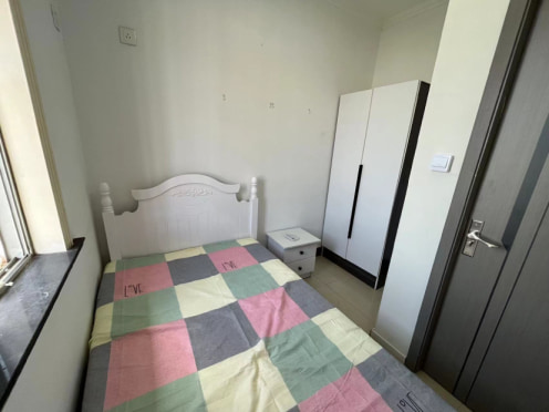 合租·万枫家园 5居室 复式 北卧