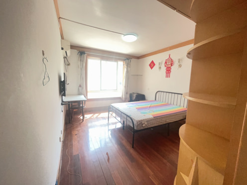 合租·世纪花园（高新） 4居室 南卧