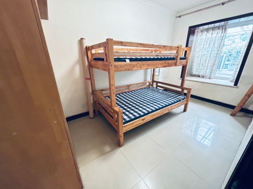 合租·长融一代天骄 4居室 南卧