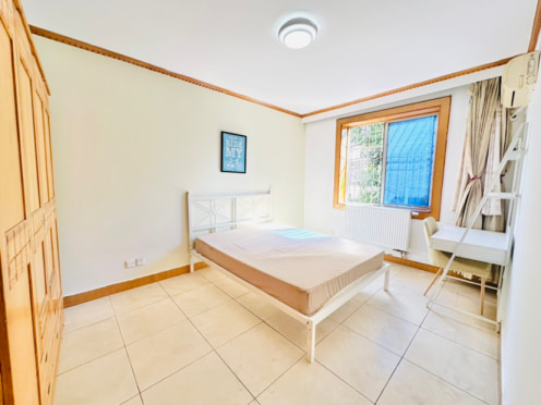 合租·新鸿社区 4居室 南卧