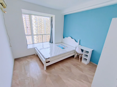 合租·泰和佳园 5居室 南卧