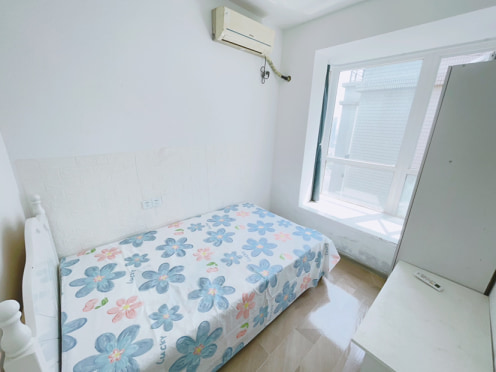 合租·泰和佳园 5居室 北卧