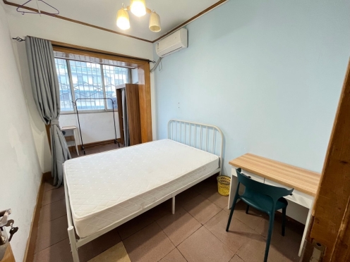 合租·交通局宿舍 4居室 南卧