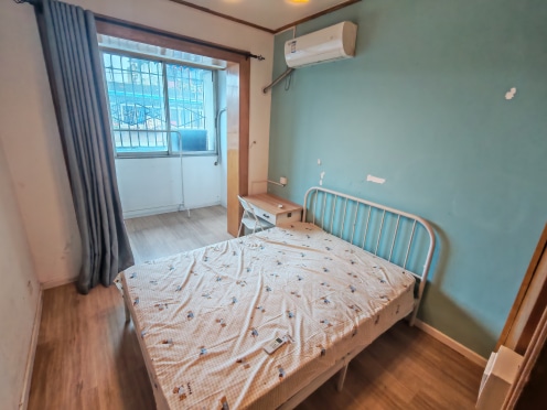 合租·交通局宿舍 4居室 南卧