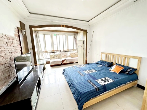 合租·红星公寓 4居室 南卧