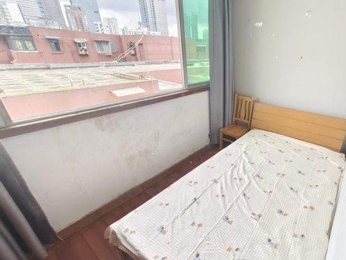 合租·龙王庙南街19号 5居室 南卧