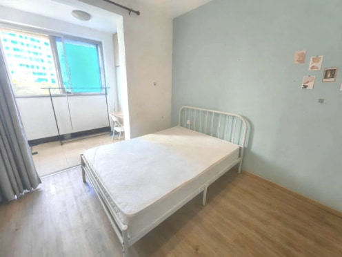 合租·芳草西一街1号 3居室 南卧