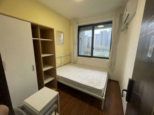 合租·融城理想 5居室 南卧