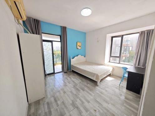 合租·翡翠半岛 5居室 南卧