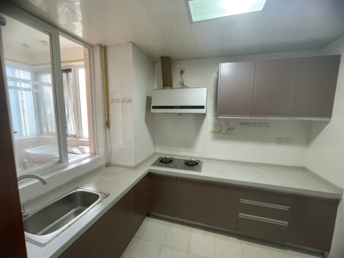 合租·白云花园 5居室 南卧