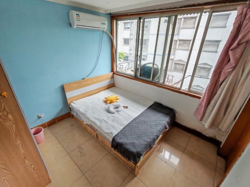 合租·十五北街8号 4居室 南卧